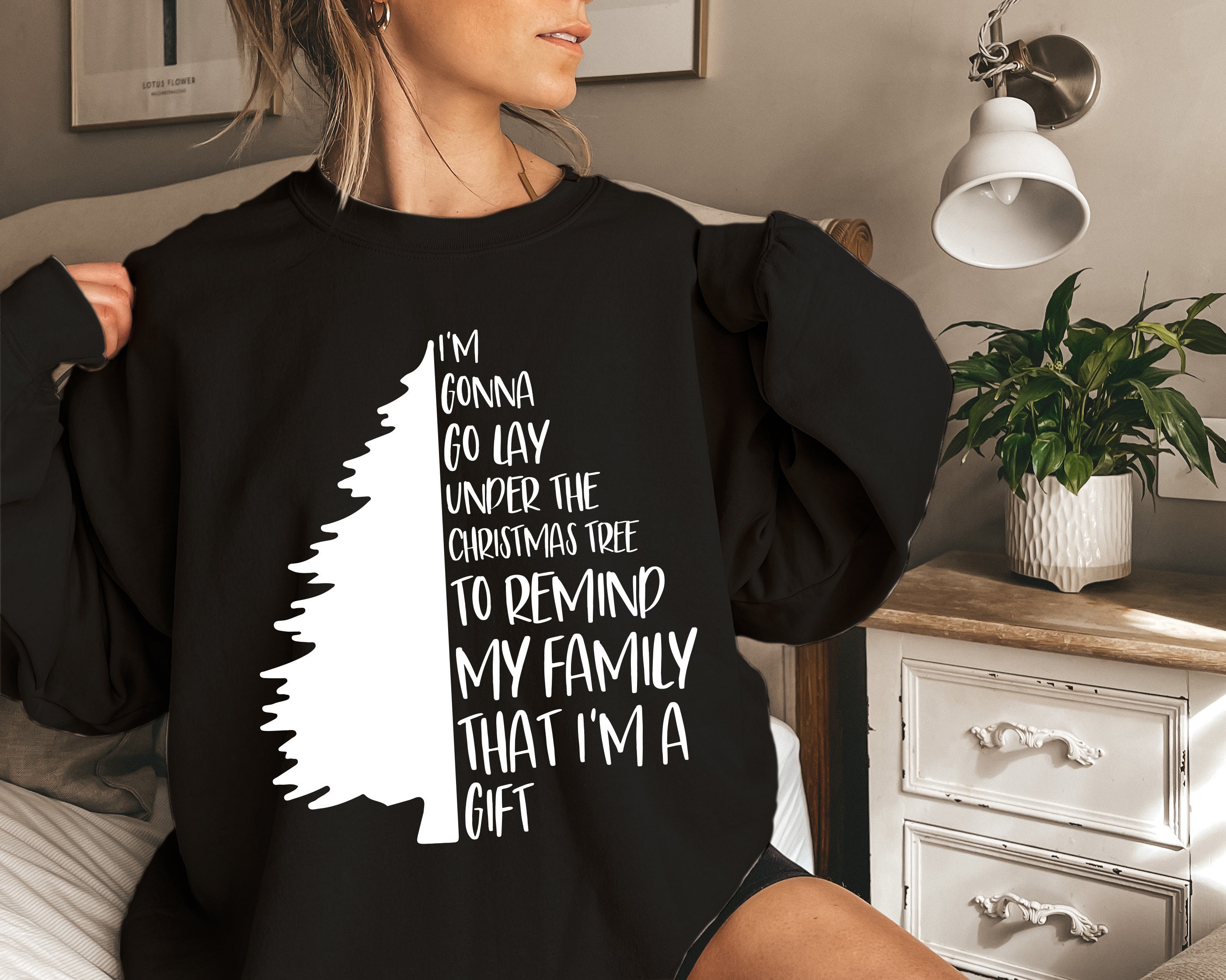 Family Christmas Gonna Go Lay Under The Tree Unisex Sweatshirt