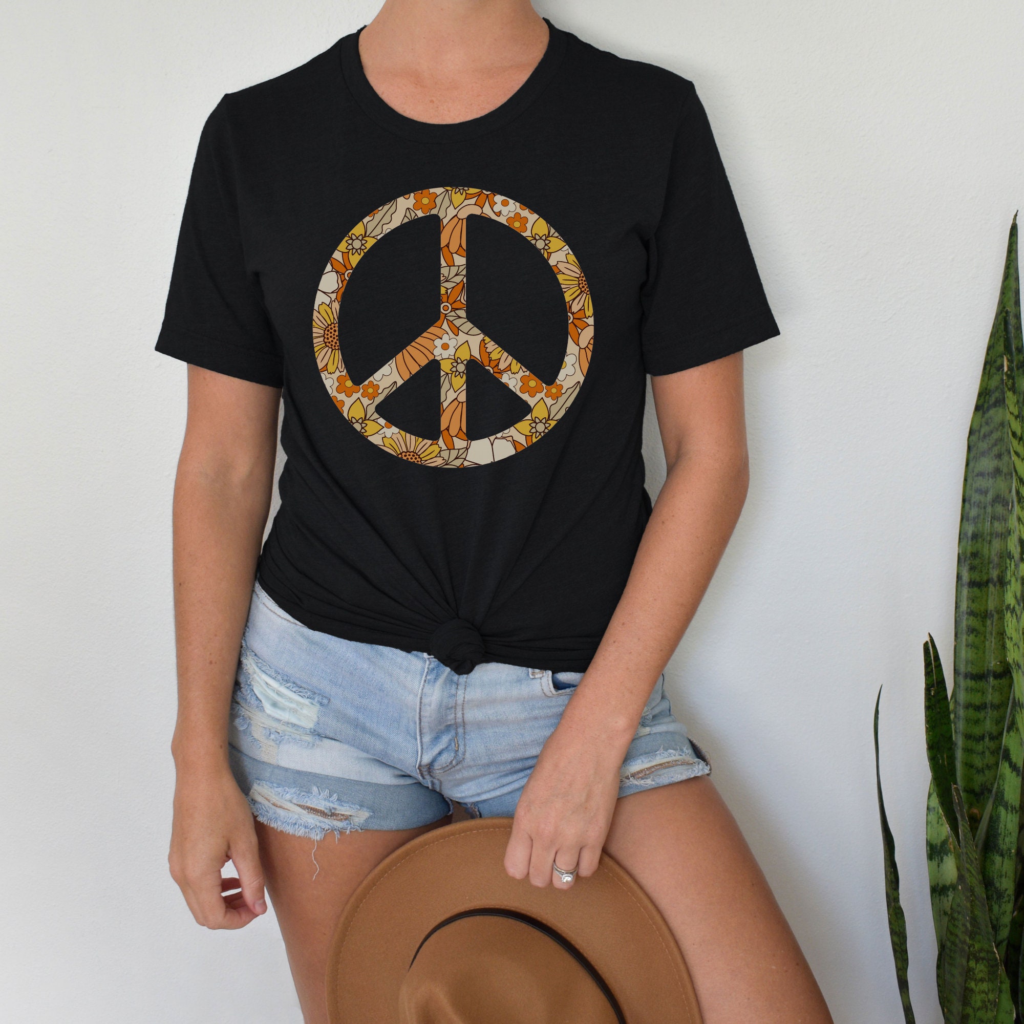 Flowers Floral 70s Style Peace Sign Hippie Unisex T-Shirt Flowers Floral 70s Style Peace Sign Hippie Unisex T-Shirt