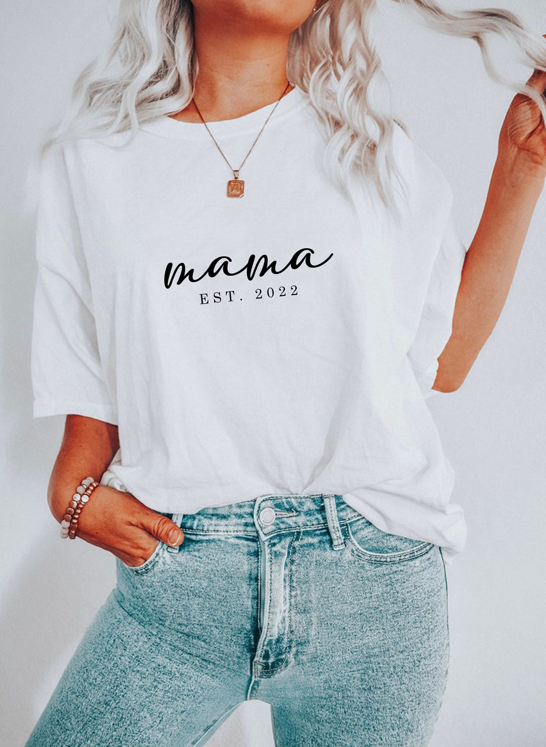 Mama Est 2022 Unisex Sweatshirt Mama Est 2022 Unisex Sweatshirt
