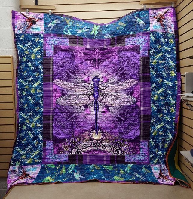 Purple Dragonfly With Purple Pattern Quilt Blanket Purple Dragonfly With Purple Pattern Quilt Blanket