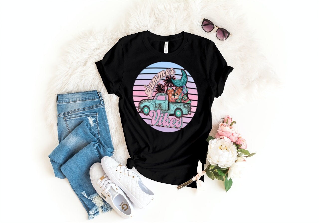 Retro Beach Summer Vibes Gradient Unisex T-Shirt Retro Beach Summer Vibes Gradient Unisex T-Shirt