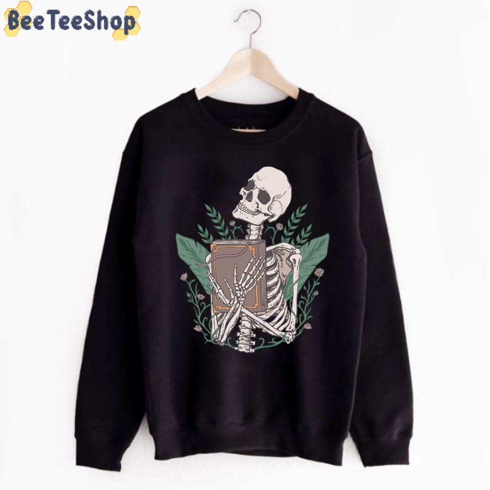 Skull Reading Bookworm Unisex T-Shirt Skull Reading Bookworm Unisex T-Shirt