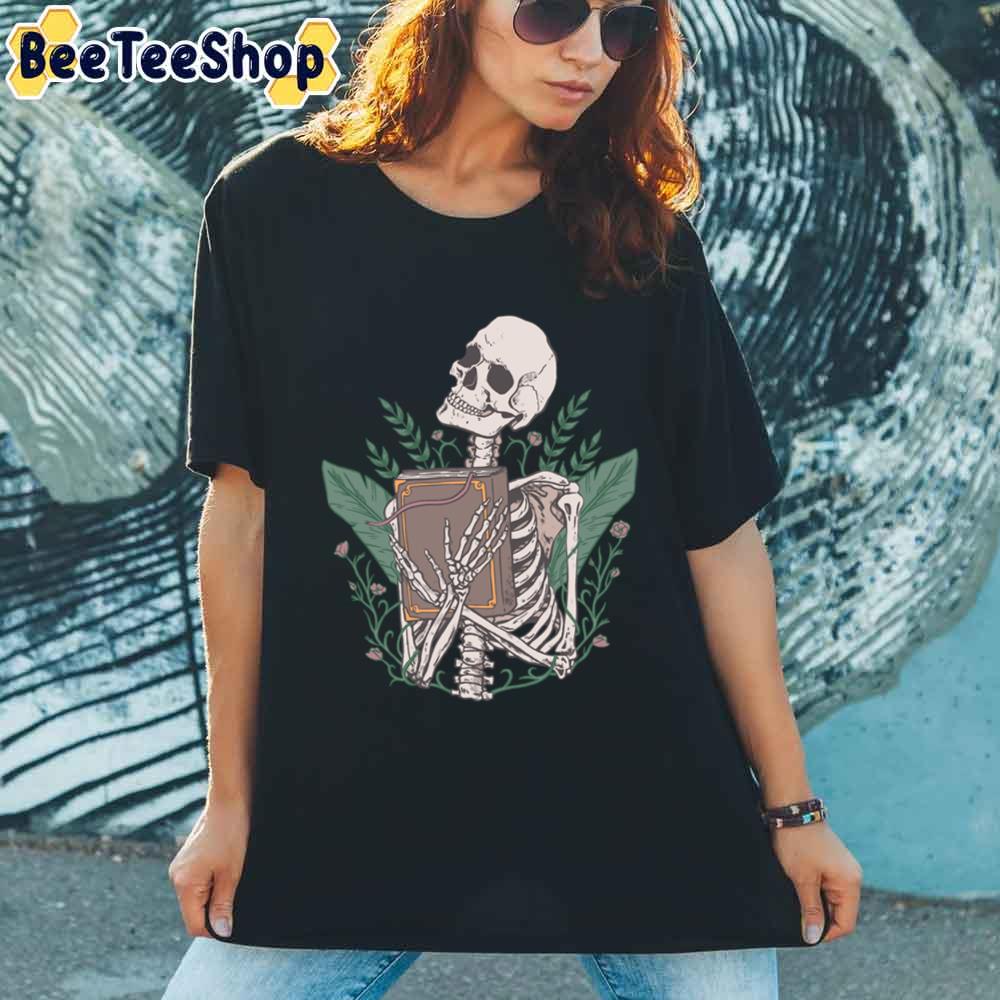 Skull Reading Bookworm Unisex T-Shirt Skull Reading Bookworm Unisex T-Shirt