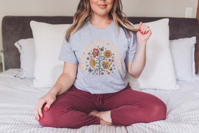 Vintage Grow Positive Thoughts Flowers Hippie Unisex T-Shirt Vintage Grow Positive Thoughts Flowers Hippie Unisex T-Shirt