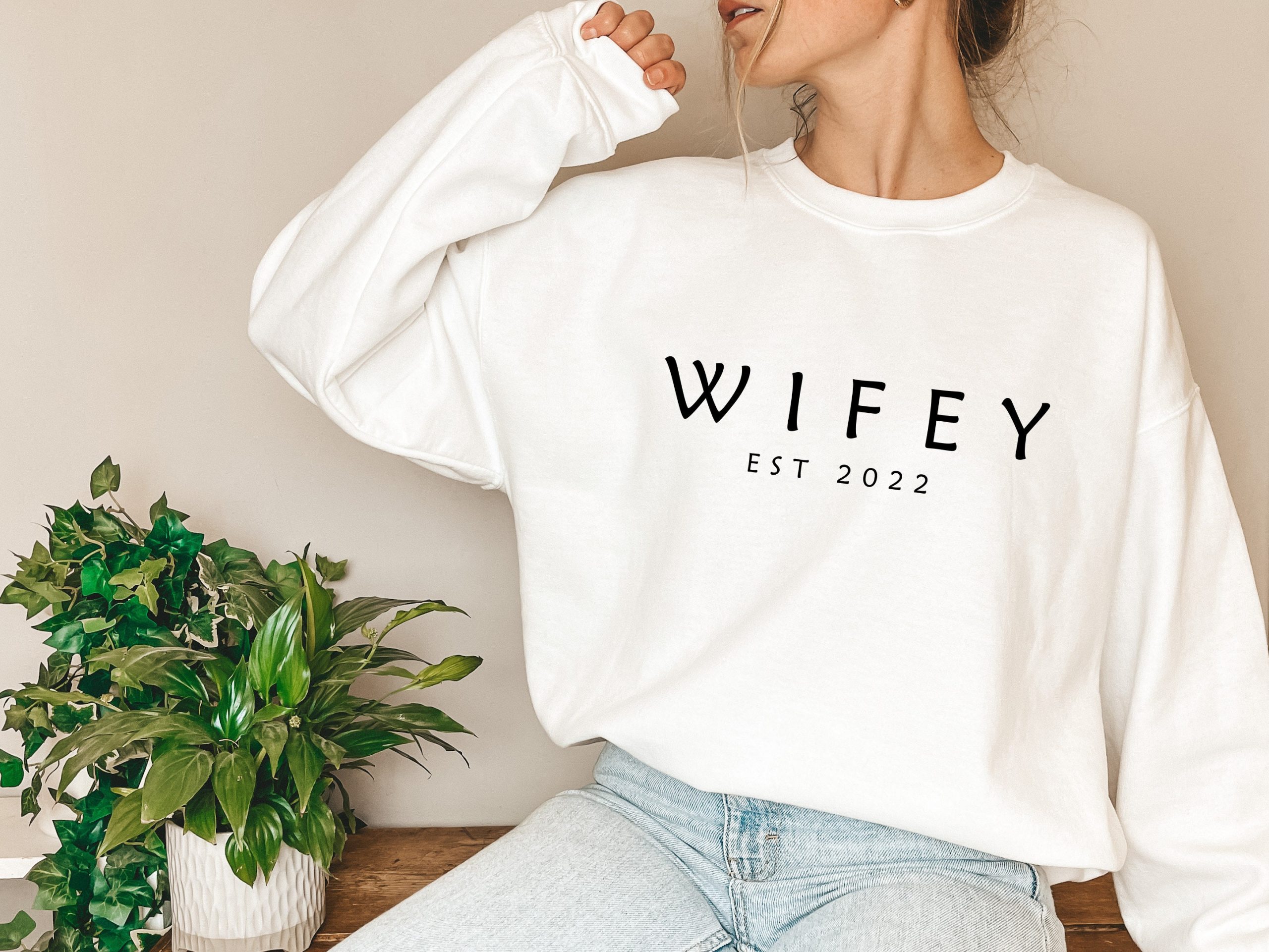 Wifey Est 2022 Unisex T-Shirt Wifey Est 2022 Unisex T-Shirt