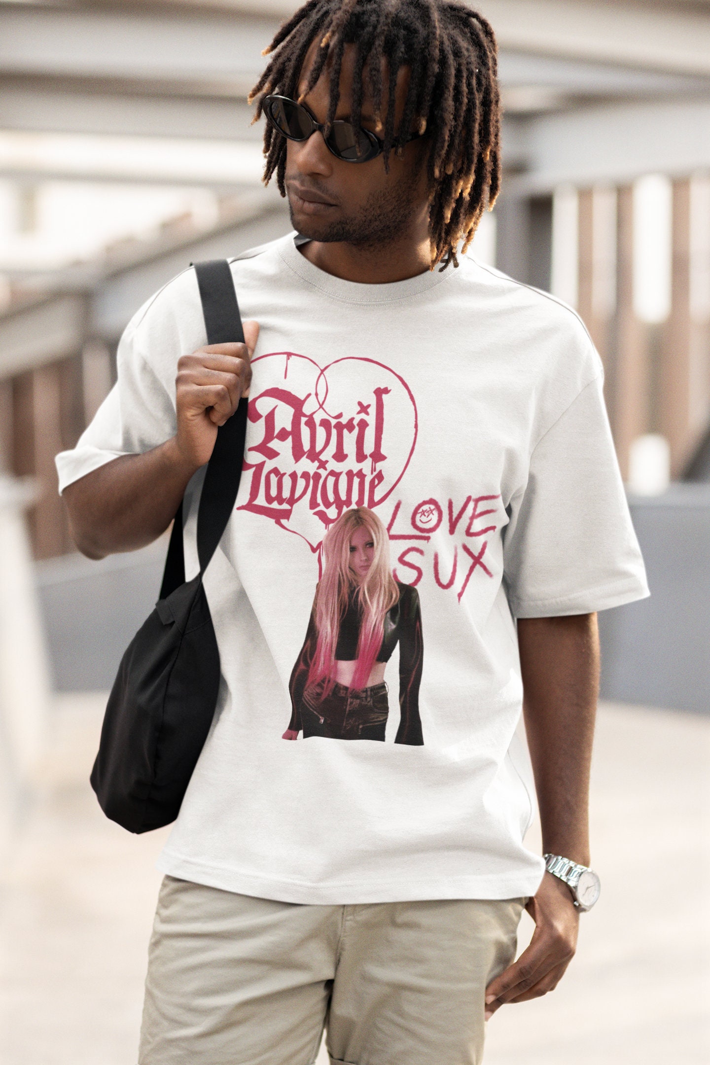 Pink Heart Avril Lavigne Love Sux Unisex T-Shirt Pink Heart Avril Lavigne Love Sux Unisex T-Shirt