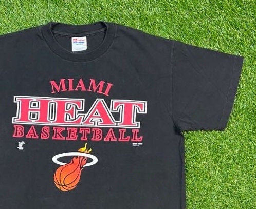 90's Old Vintage Miami Heat Basketball Florida Dwyane Wade Shaq Lebron James 1990s 90's Old Vintage Miami Heat Basketball Florida Dwyane Wade Shaq Lebron James 1990s