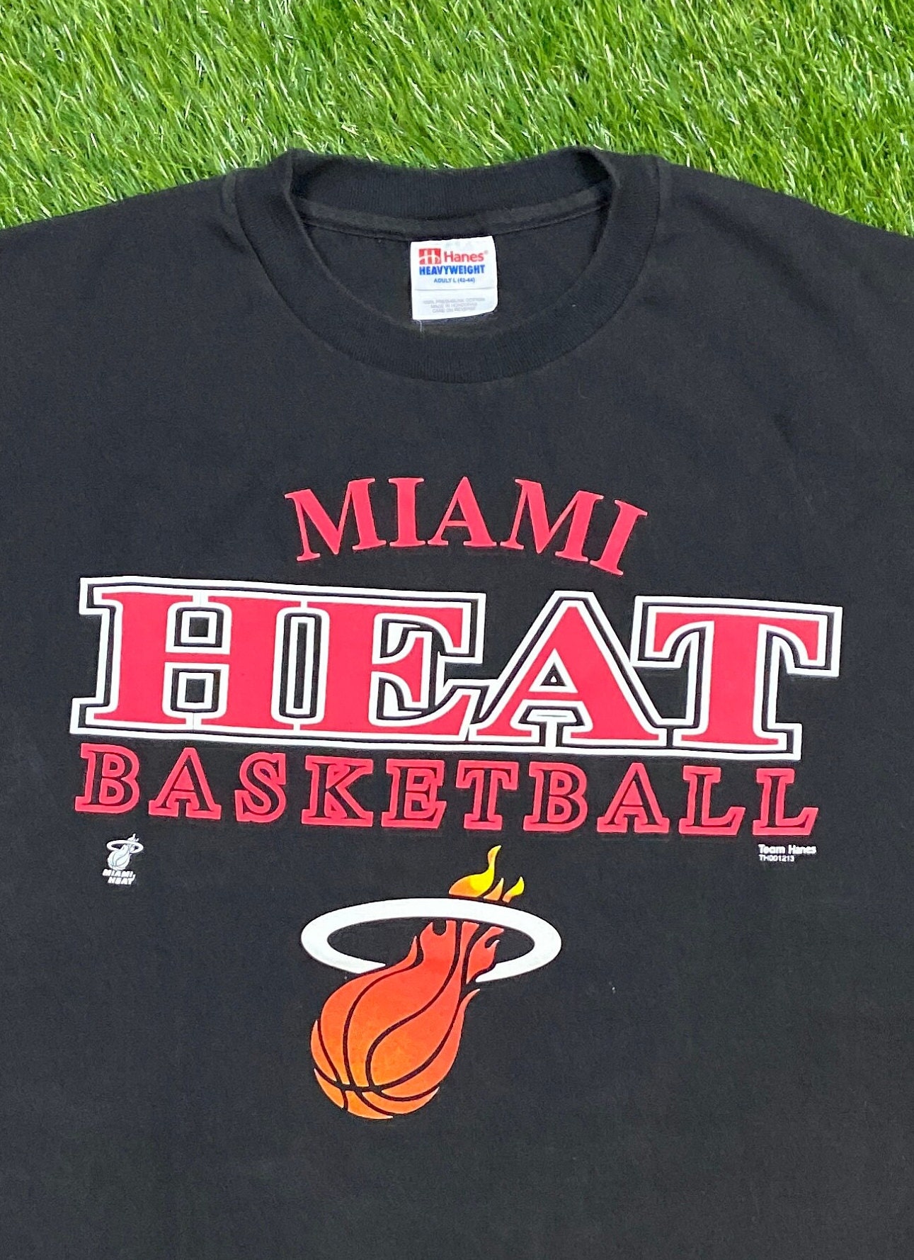 90's Old Vintage Miami Heat Basketball Florida Dwyane Wade Shaq Lebron James 1990s 90's Old Vintage Miami Heat Basketball Florida Dwyane Wade Shaq Lebron James 1990s