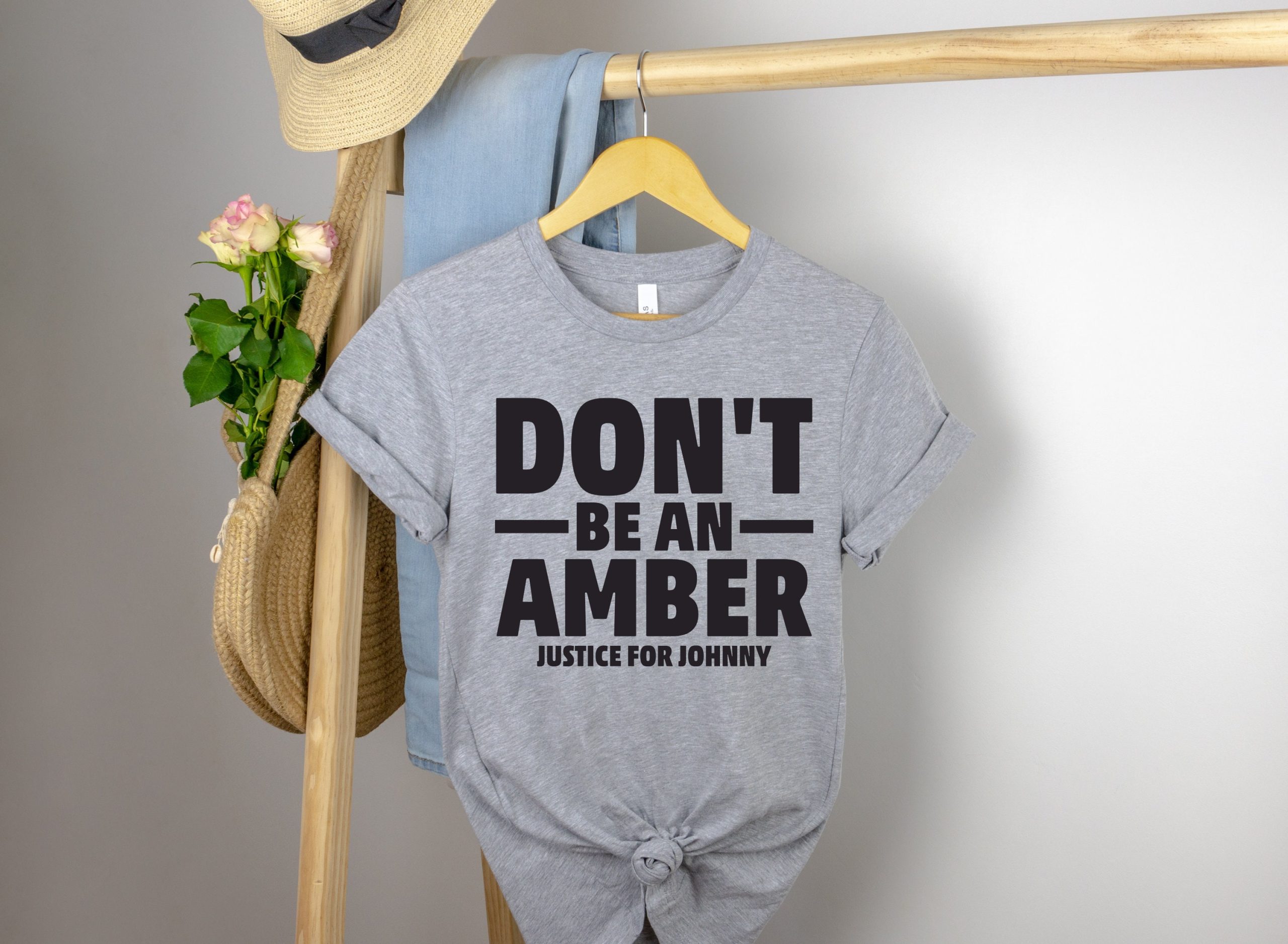 Don't Be An Amber Justice For Johnny Depp Unisex T-Shirt Don't Be An Amber Justice For Johnny Depp Unisex T-Shirt