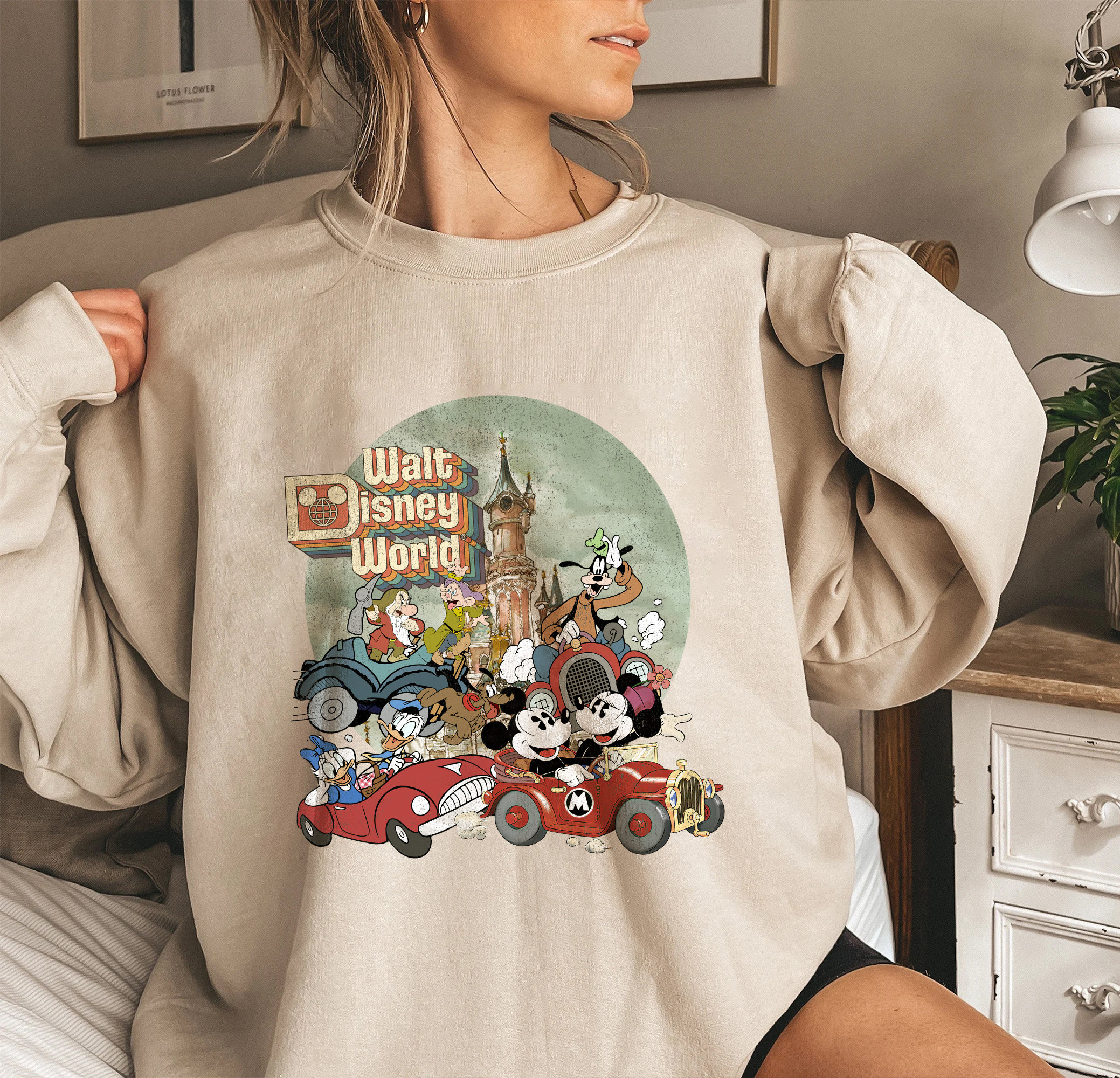 Vintage Retro Disney Mickey and Friends Unisex Sweatshirt Vintage Retro Disney Mickey and Friends Unisex Sweatshirt