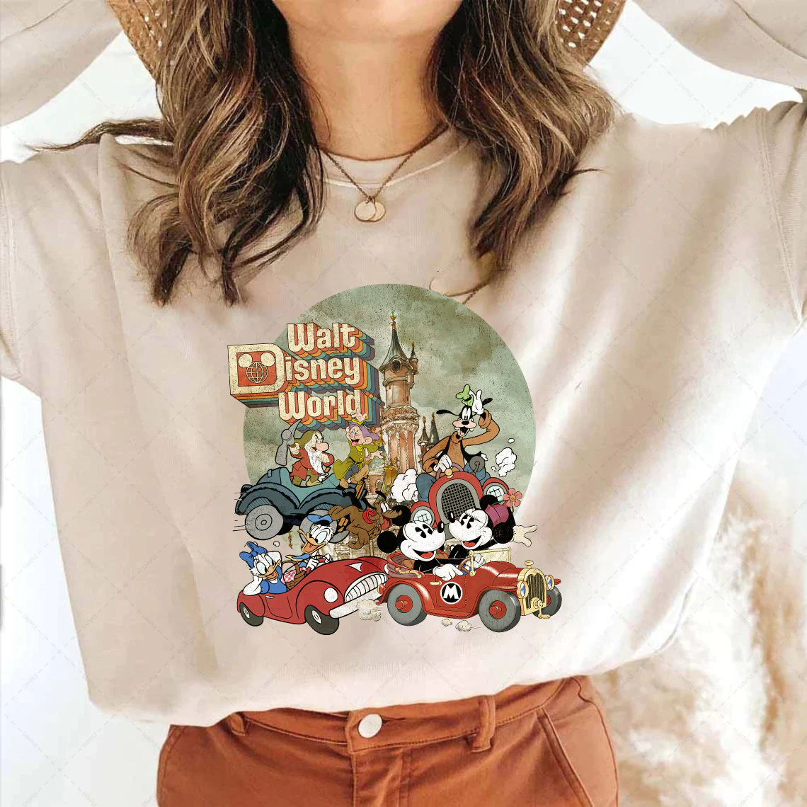 Vintage Retro Disney Mickey and Friends Unisex Sweatshirt Vintage Retro Disney Mickey and Friends Unisex Sweatshirt