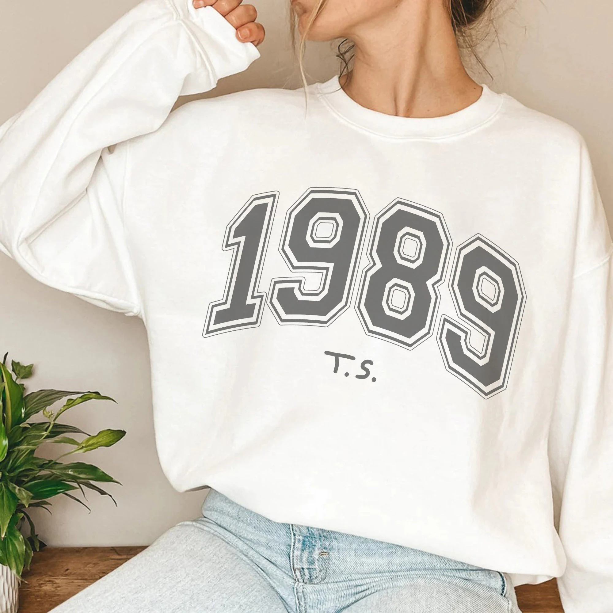 1989 Ts This Love Taylor's Version Unisex Sweatshirt 1989 Ts This Love Taylor's Version Unisex Sweatshirt