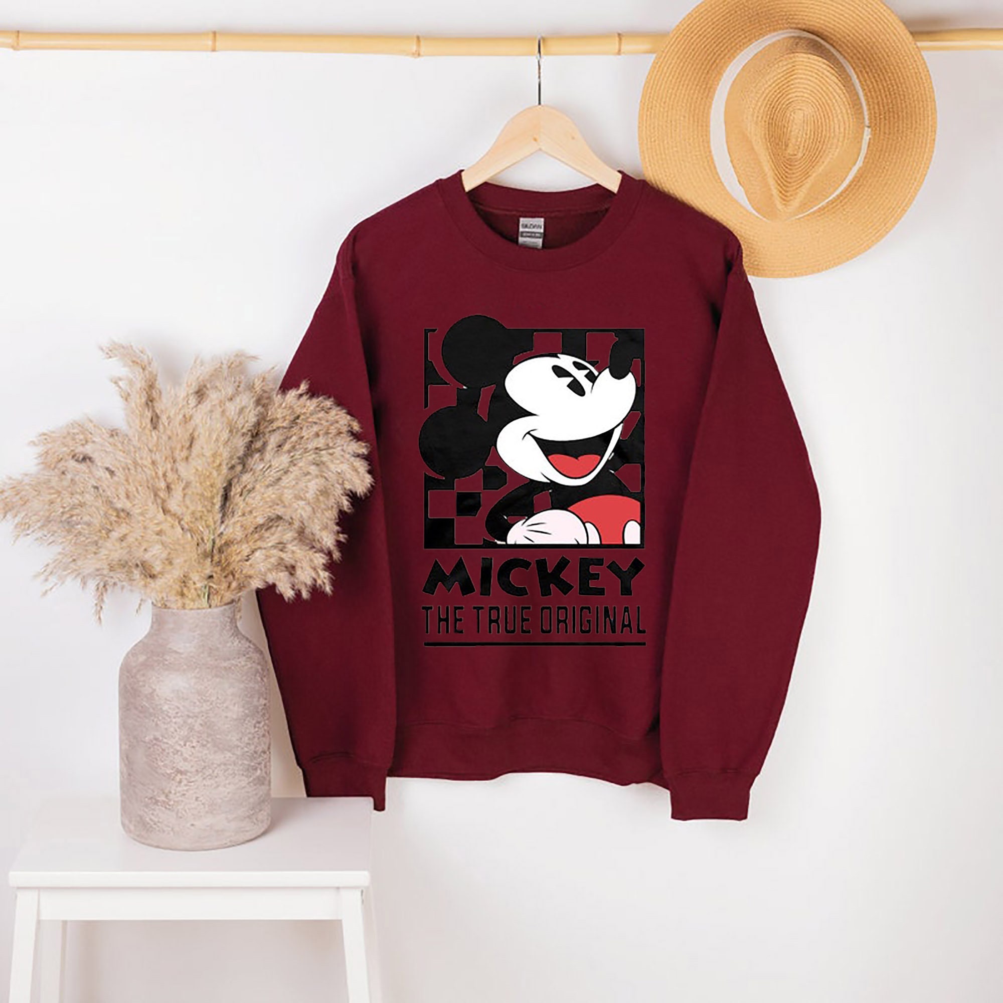 Mickey Minnie Disneyworld Art Unisex Sweatshirt Mickey Minnie Disneyworld Art Unisex Sweatshirt
