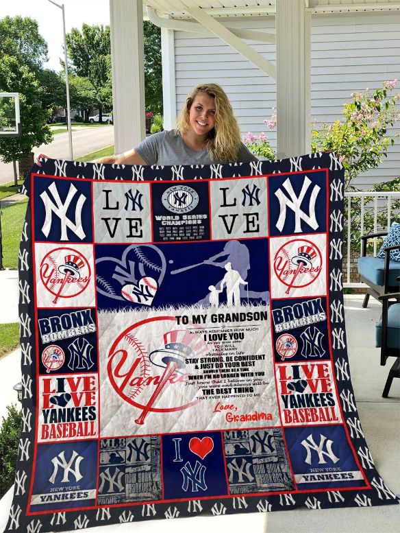New York Yankees - To My Grandson - Love Grandmom Quilt Blanket New York Yankees - To My Grandson - Love Grandmom Quilt Blanket