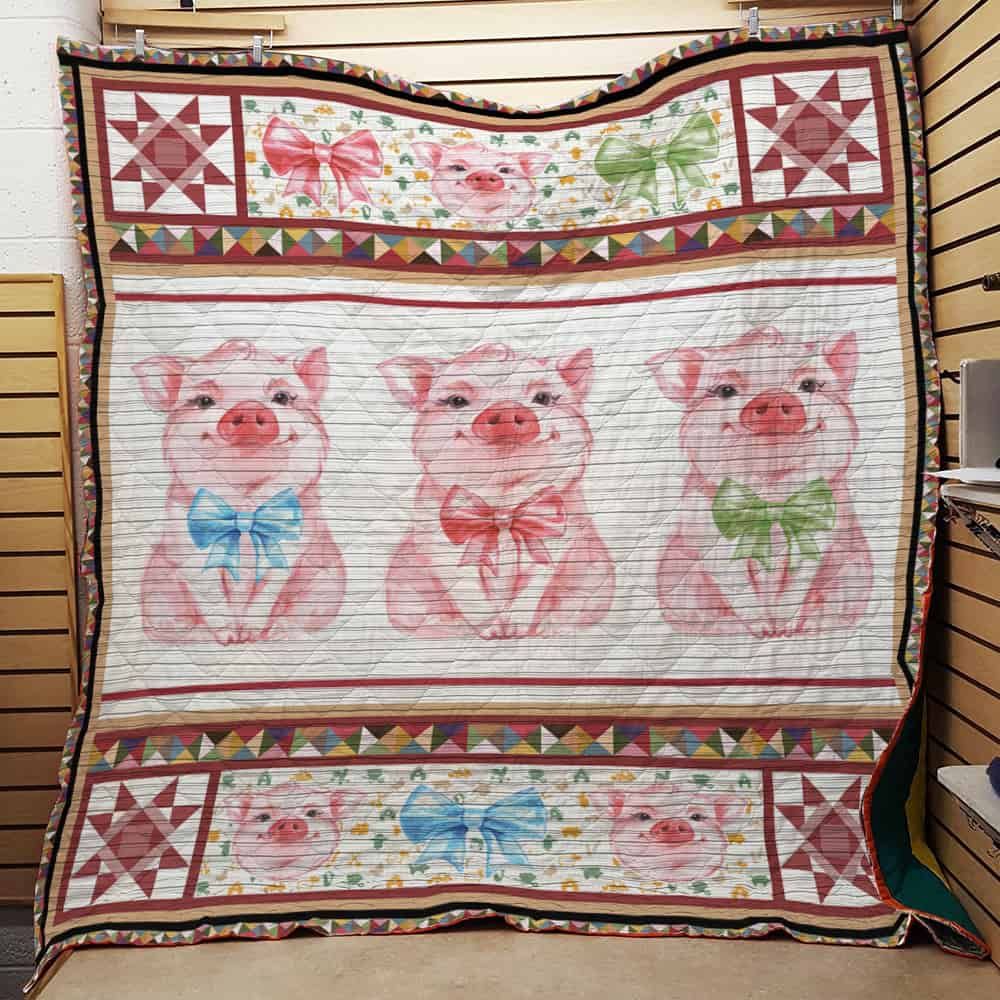 Pig Wearing Bowtie Quilt Blanket Great Customized Blanket Gifts For Pig Wearing Bowtie Quilt Blanket Great Customized Blanket Gifts For