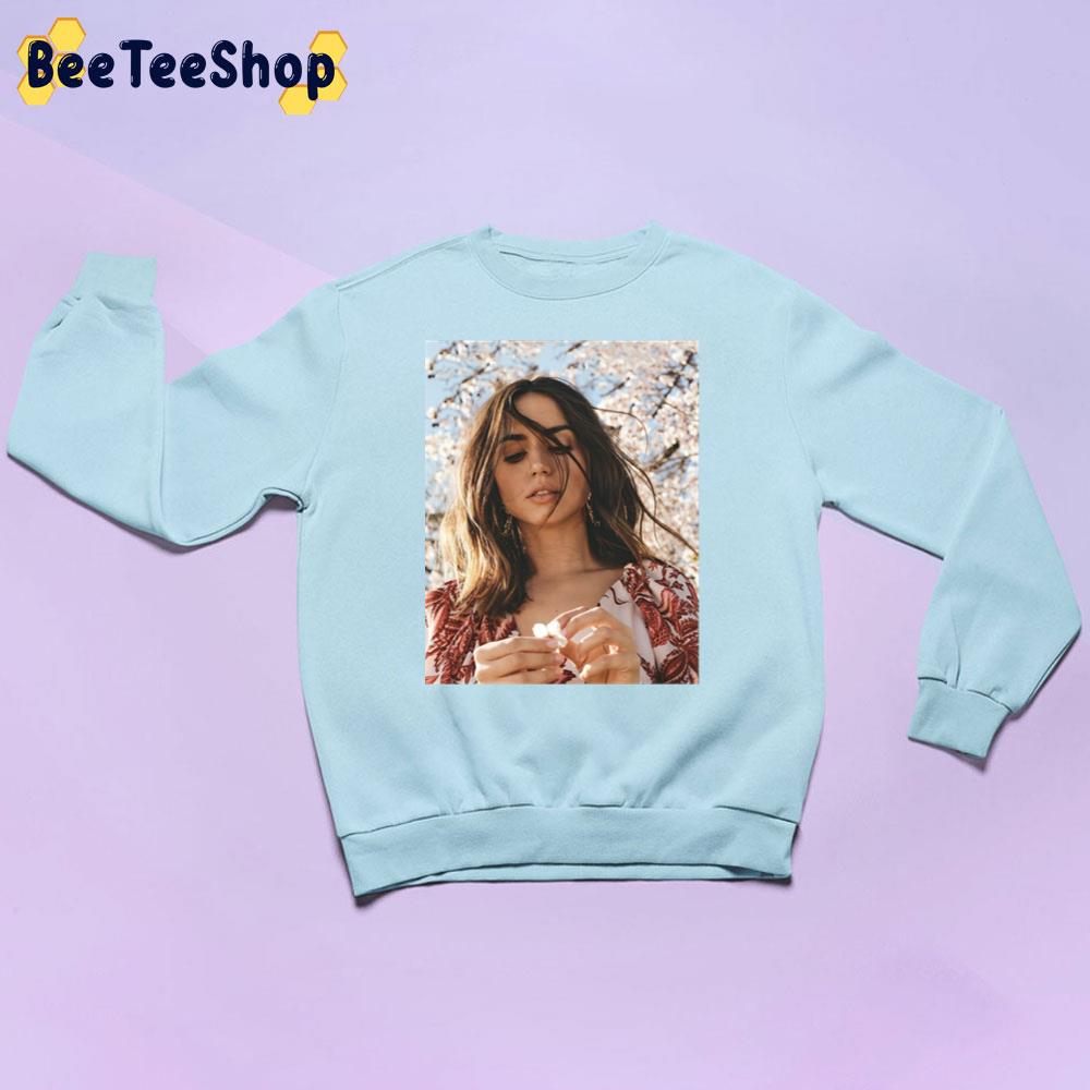 Vintage Girl Ana De Armas Unisex Sweatshirt Vintage Girl Ana De Armas Unisex Sweatshirt