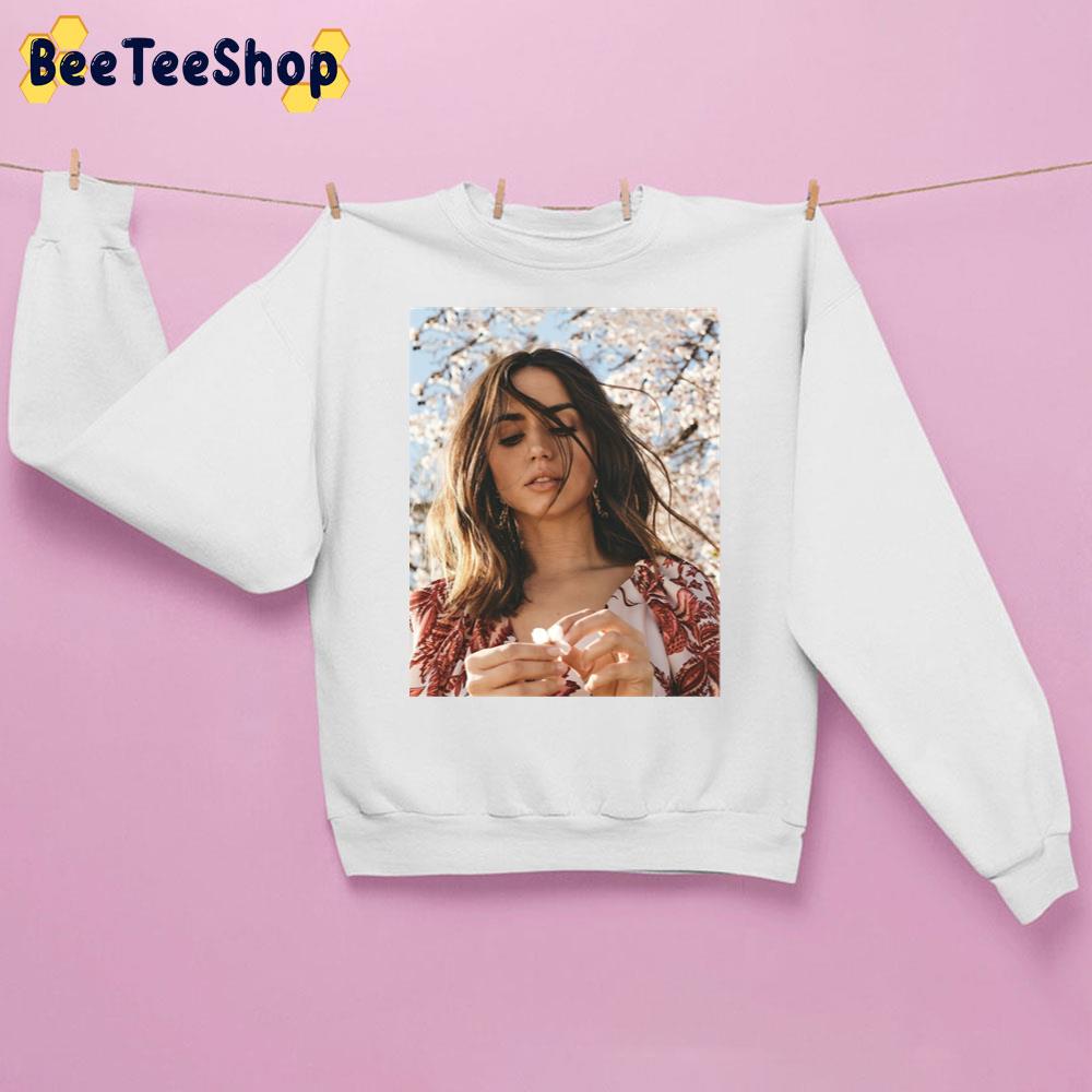 Vintage Girl Ana De Armas Unisex Sweatshirt Vintage Girl Ana De Armas Unisex Sweatshirt