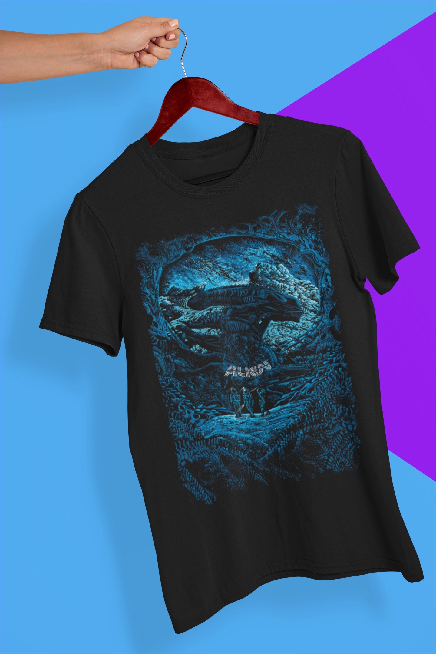 90's Vintage Art Alien Movie Halloween Unisex T-Shirt 90's Vintage Art Alien Movie Halloween Unisex T-Shirt