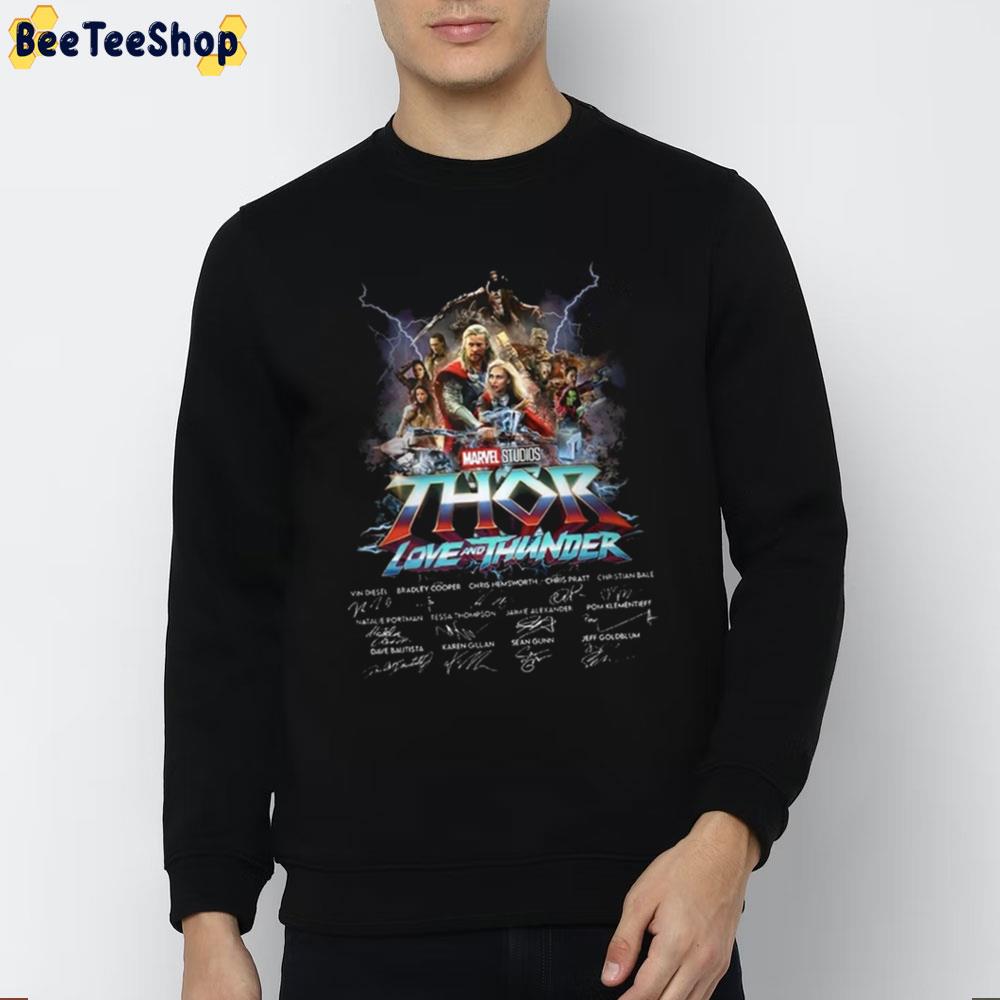 Thor Love And Thunder 2022 Movie Signatures Unisex T-Shirt Thor Love And Thunder 2022 Movie Signatures Unisex T-Shirt