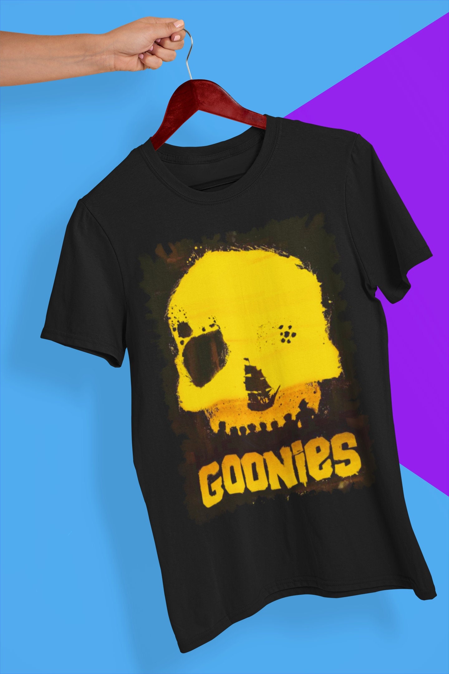 Yellow Skull Art The Goonies Halloween Unisex T-Shirt Yellow Skull Art The Goonies Halloween Unisex T-Shirt