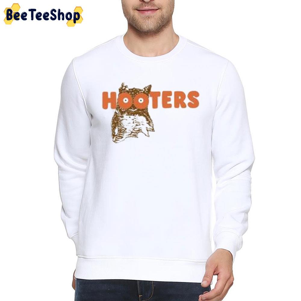 Hooters Trending Unisex T-Shirt Hooters Trending Unisex T-Shirt