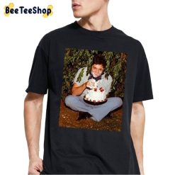 Johnny Cash Eating Cake Trending Unisex T-Shirt