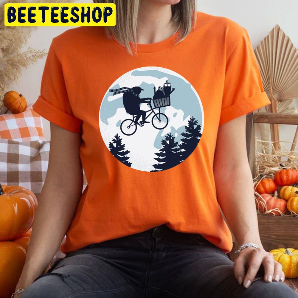 E.D. The Extra Gru And Minions Flying Halloween Movie Unisex T-Shirt E.D. The Extra Gru And Minions Flying Halloween Movie Unisex T-Shirt