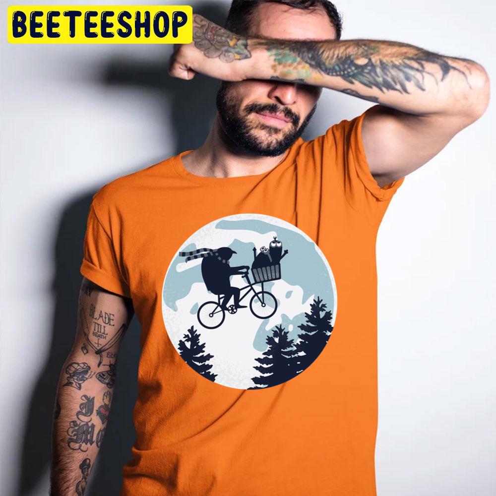 E.D. The Extra Gru And Minions Flying Halloween Movie Unisex T-Shirt E.D. The Extra Gru And Minions Flying Halloween Movie Unisex T-Shirt