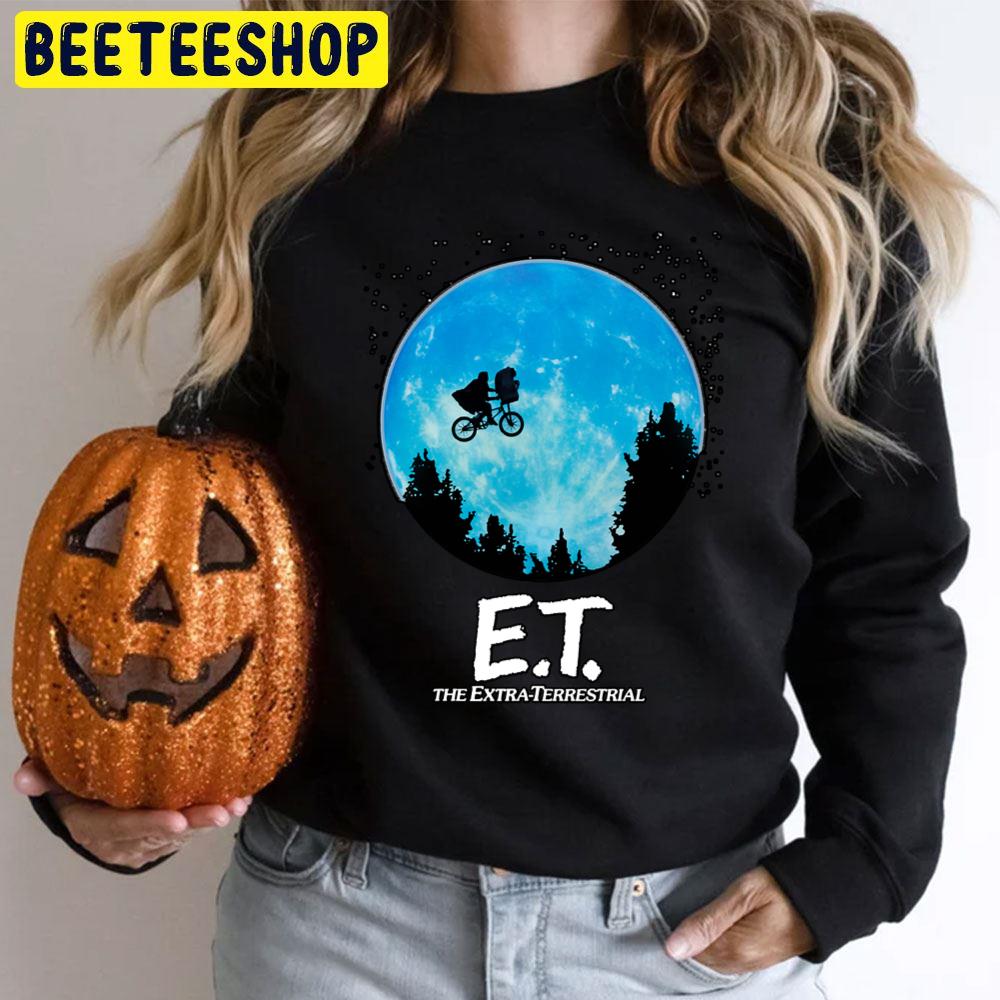 E.T. The Extra Terrestrial Flying To The Moon Halloween Movie Unisex T-Shirt E.T. The Extra Terrestrial Flying To The Moon Halloween Movie Unisex T-Shirt
