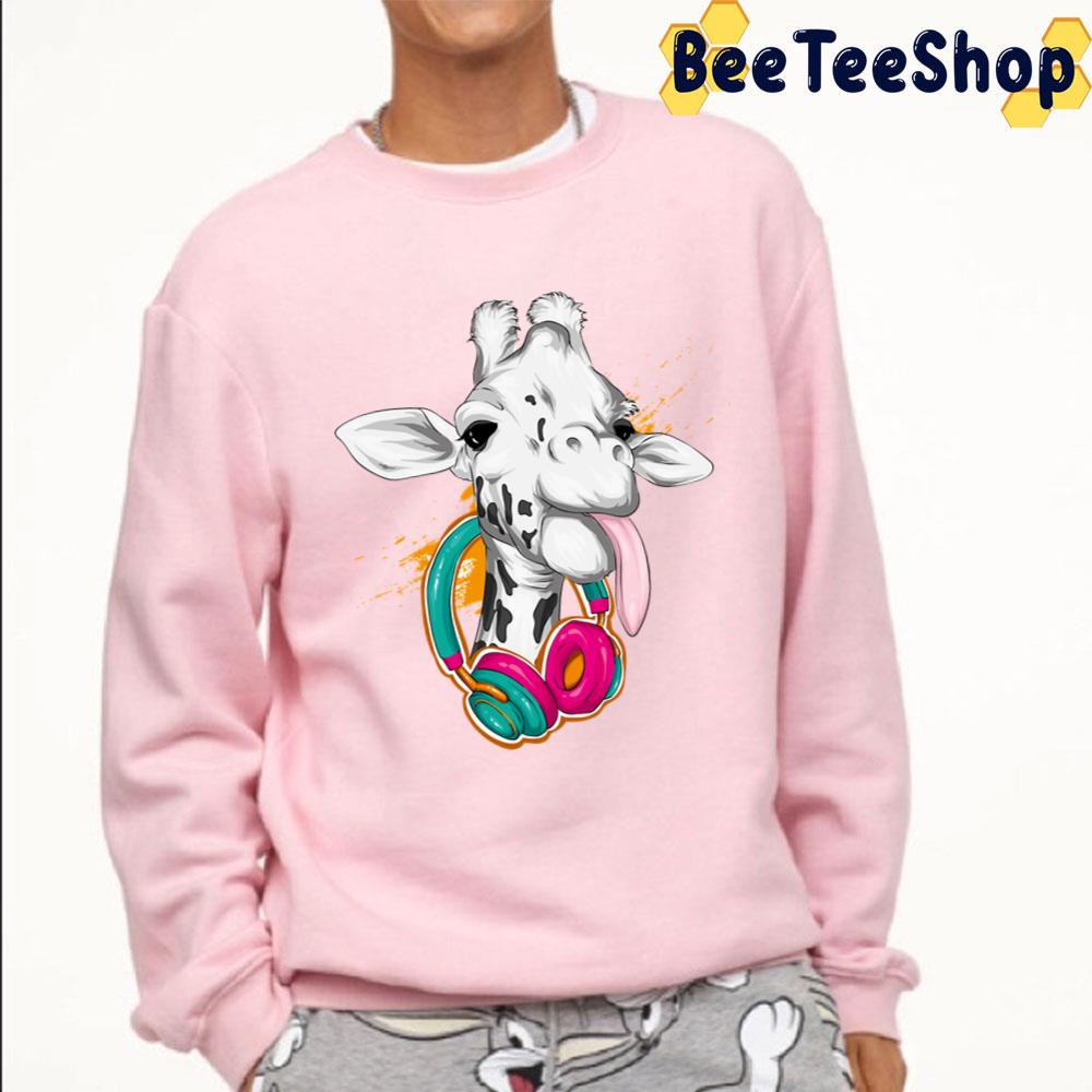 Giraffe With Headphone Trending Unisex T-Shirt Giraffe With Headphone Trending Unisex T-Shirt