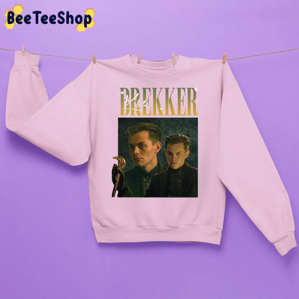 Kaz Brekker Shadow And Bone 90's Vintage Style Trending Unisex Sweatshirt Kaz Brekker Shadow And Bone 90's Vintage Style Trending Unisex Sweatshirt