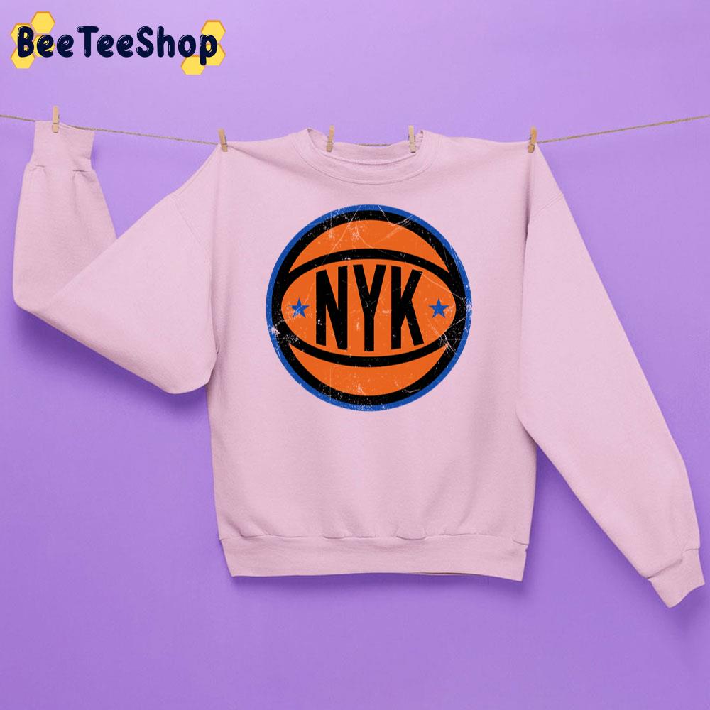 New York Knicks Basketball Retro Ball Trending Unisex Sweatshirt New York Knicks Basketball Retro Ball Trending Unisex Sweatshirt