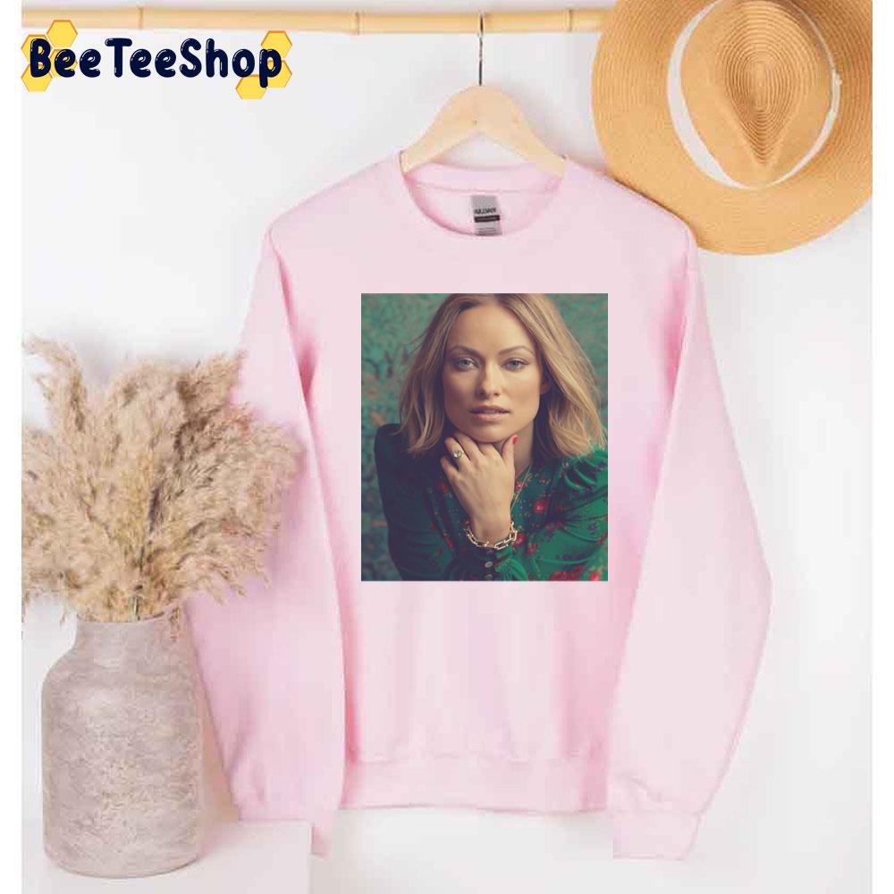 Olivia Wilde Aesthetic Vintage Art Trending Unisex Sweatshirt Olivia Wilde Aesthetic Vintage Art Trending Unisex Sweatshirt