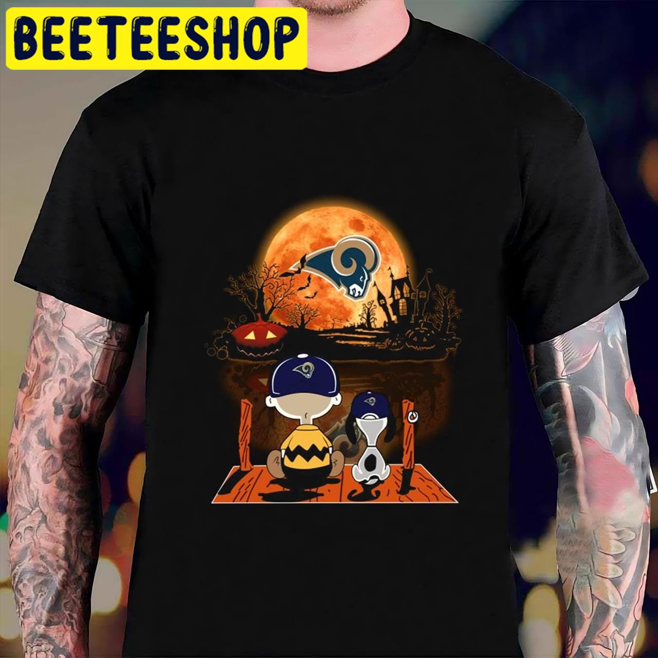 Charlie Brown And Snoopy Watching Los Angeles Rams Halloween Trending Unisex T-Shirt Charlie Brown And Snoopy Watching Los Angeles Rams Halloween Trending Unisex T-Shirt
