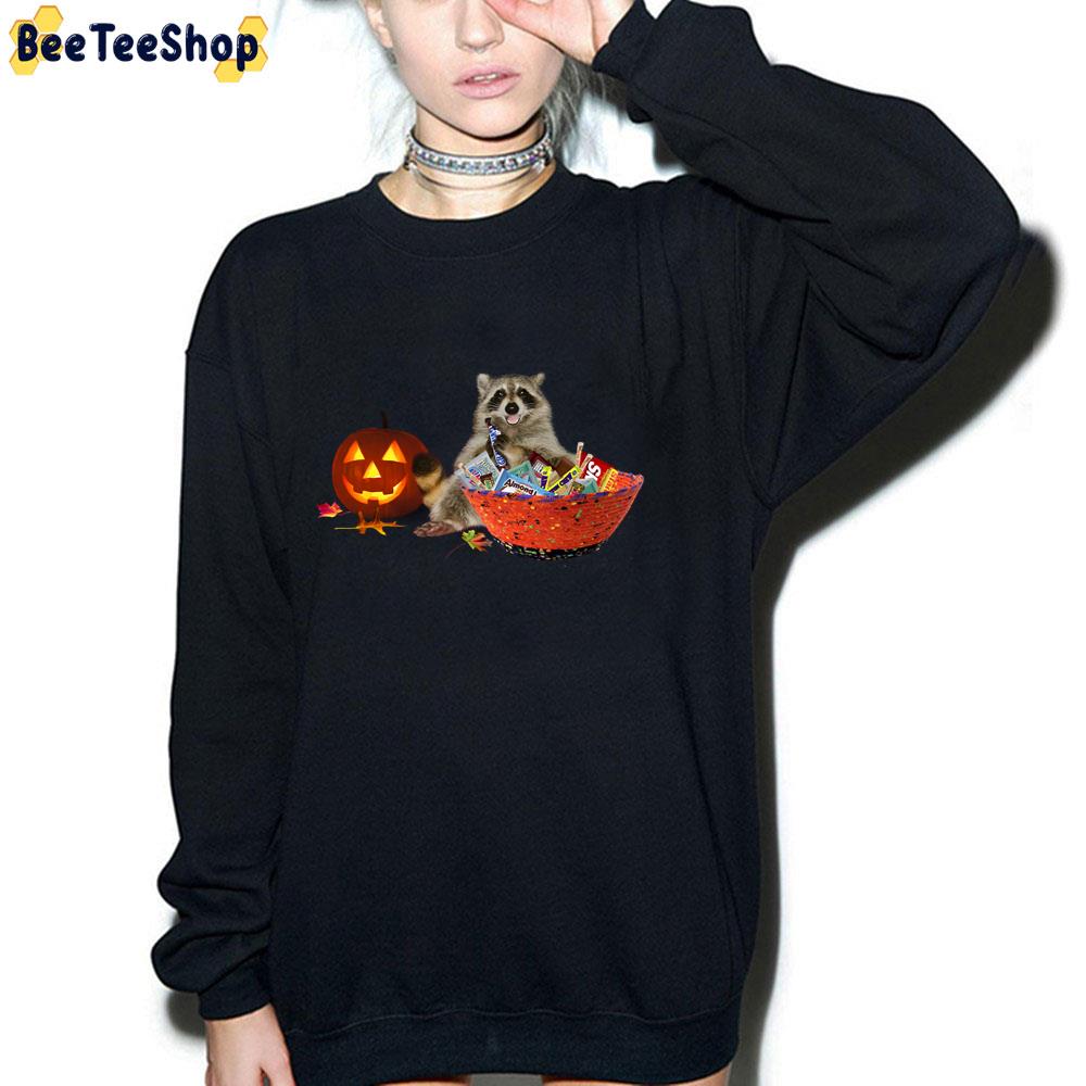 Halloween Raccoon And Pumpkin Trending Unisex T-Shirt Halloween Raccoon And Pumpkin Trending Unisex T-Shirt