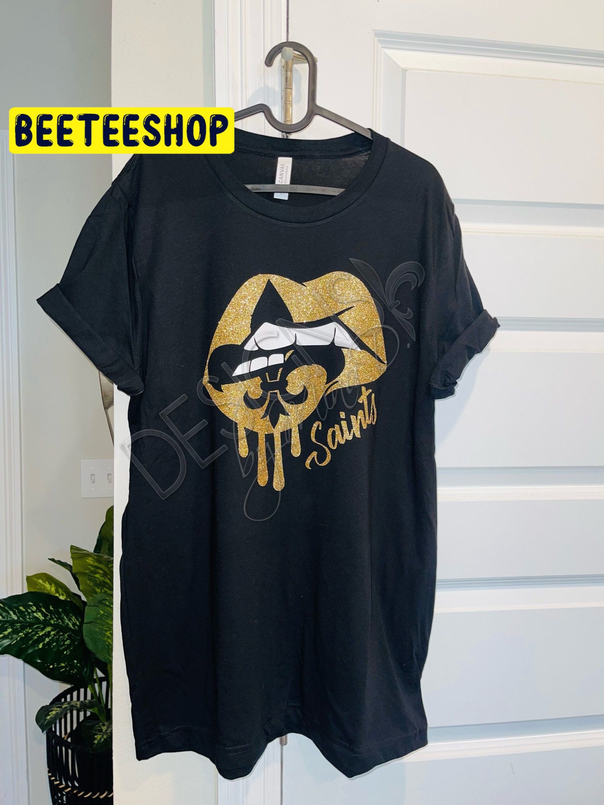 New Orleans Saints Lip Drip Trending Unisex Shirt New Orleans Saints Lip Drip Trending Unisex Shirt
