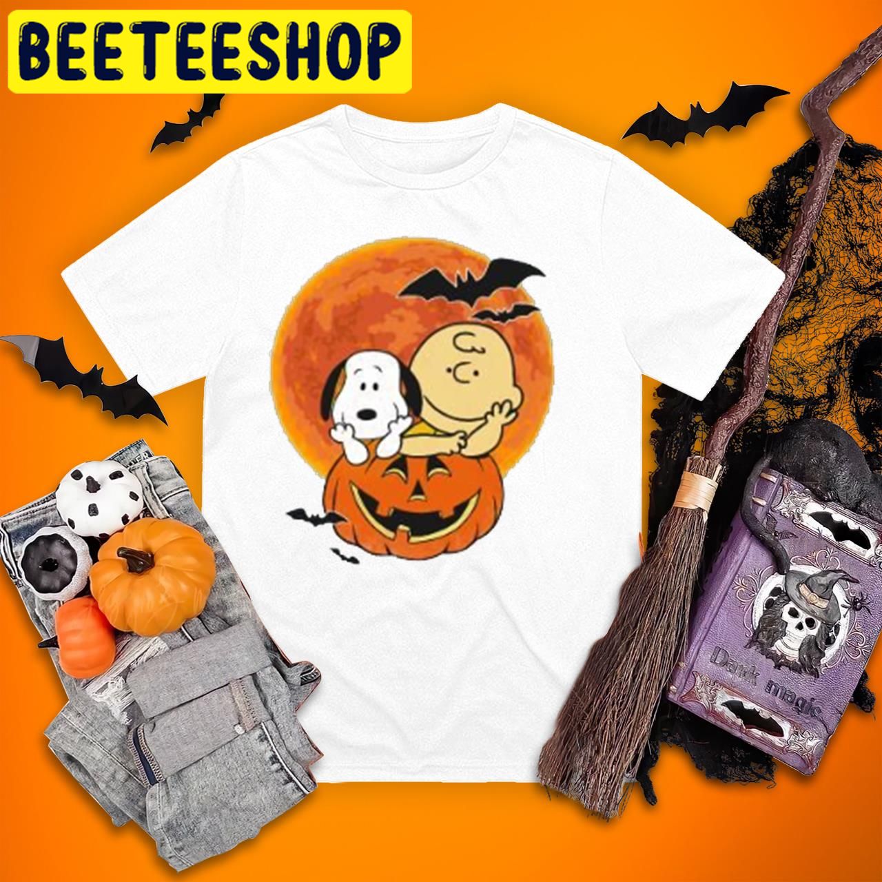 Snoopy Charlie Brown Scary Pumpkin Charlie Brown Halloween Trending Unisex T-Shirt Snoopy Charlie Brown Scary Pumpkin Charlie Brown Halloween Trending Unisex T-Shirt