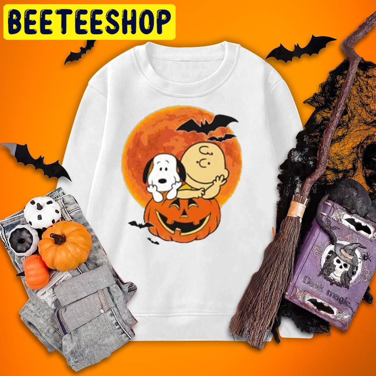 Snoopy Charlie Brown Scary Pumpkin Charlie Brown Halloween Trending Unisex T-Shirt Snoopy Charlie Brown Scary Pumpkin Charlie Brown Halloween Trending Unisex T-Shirt