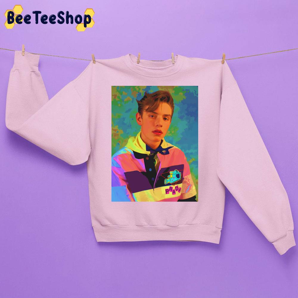 Aesthetic Louis Partridge Trending Unisex Sweatshirt Aesthetic Louis Partridge Trending Unisex Sweatshirt