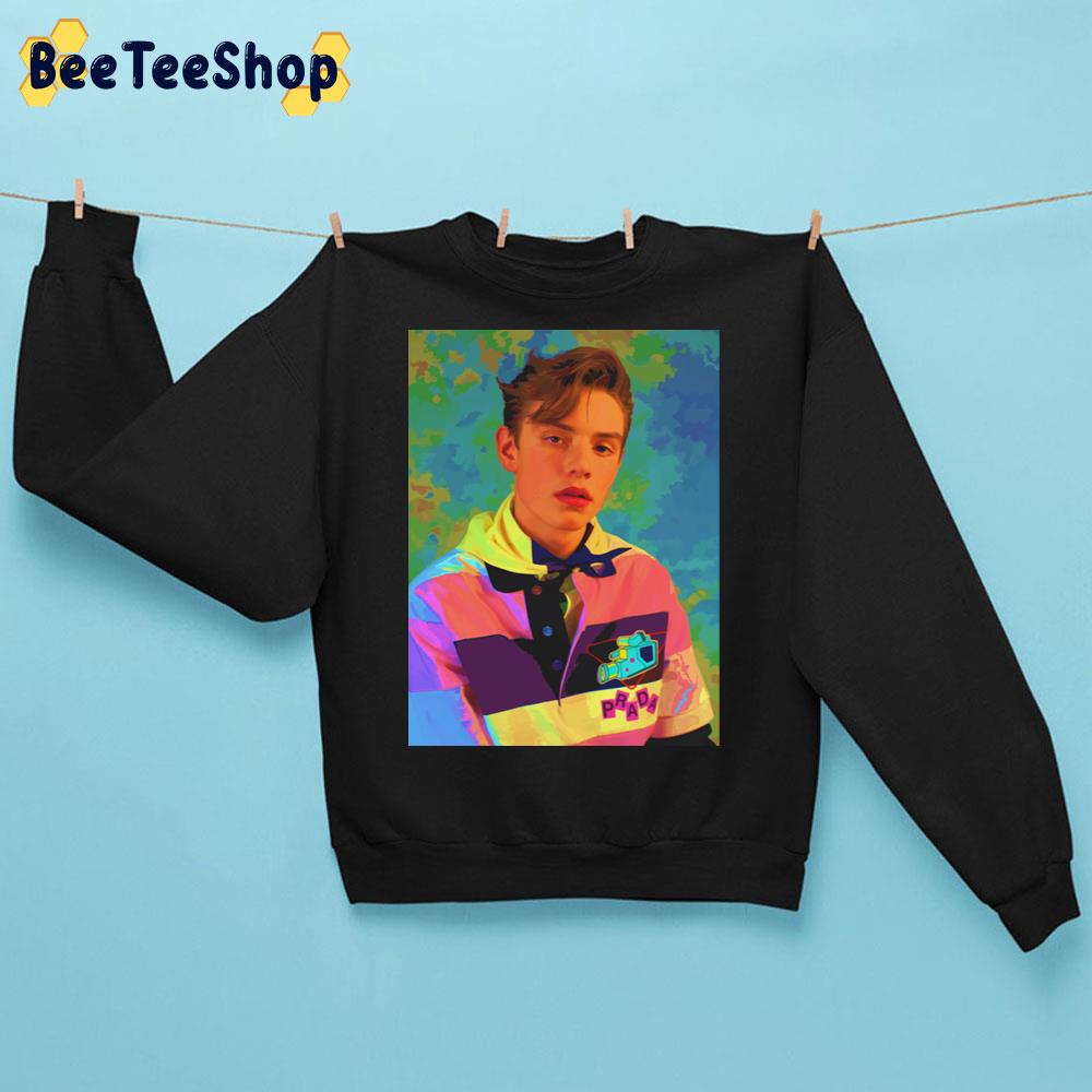 Aesthetic Louis Partridge Trending Unisex Sweatshirt Aesthetic Louis Partridge Trending Unisex Sweatshirt