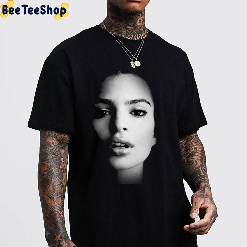 Emily Ratajkowski Trending Unisex Sweatshirt Emily Ratajkowski Trending Unisex Sweatshirt