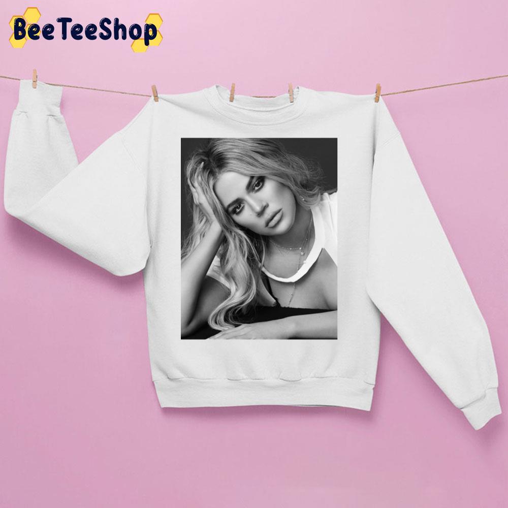 Khloe Kardashian Trending Unisex Sweatshirt Khloe Kardashian Trending Unisex Sweatshirt