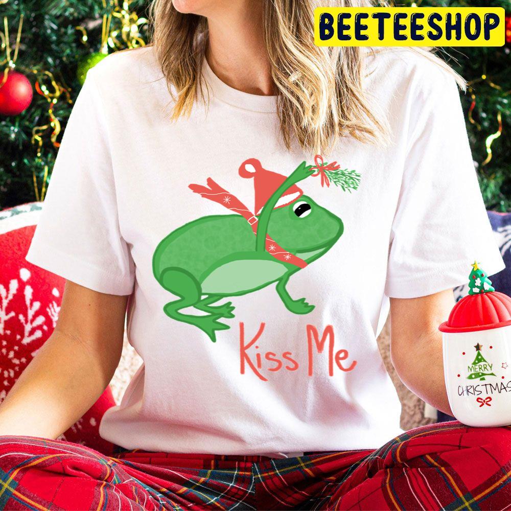 Kiss Me Under The Mistletoe Christmas Frog Kiss Trending Unisex Hoodie Kiss Me Under The Mistletoe Christmas Frog Kiss Trending Unisex Hoodie
