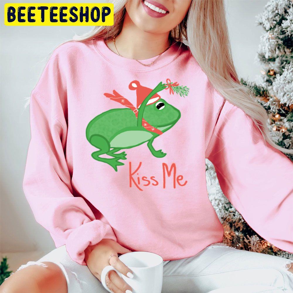 Kiss Me Under The Mistletoe Christmas Frog Kiss Trending Unisex Hoodie Kiss Me Under The Mistletoe Christmas Frog Kiss Trending Unisex Hoodie