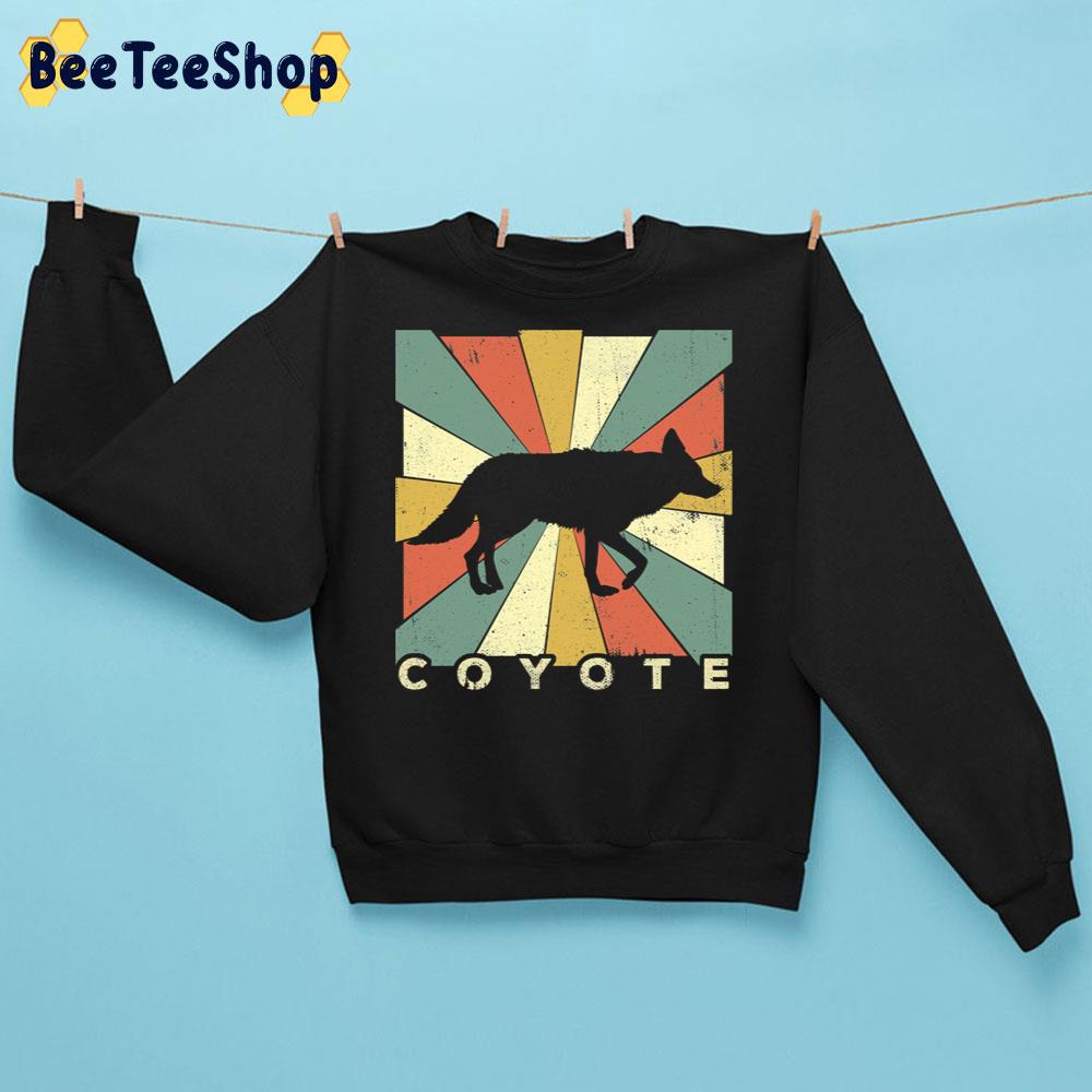 Coyote Lover Vintage Retro Animal Trending Unisex Sweatshirt Coyote Lover Vintage Retro Animal Trending Unisex Sweatshirt