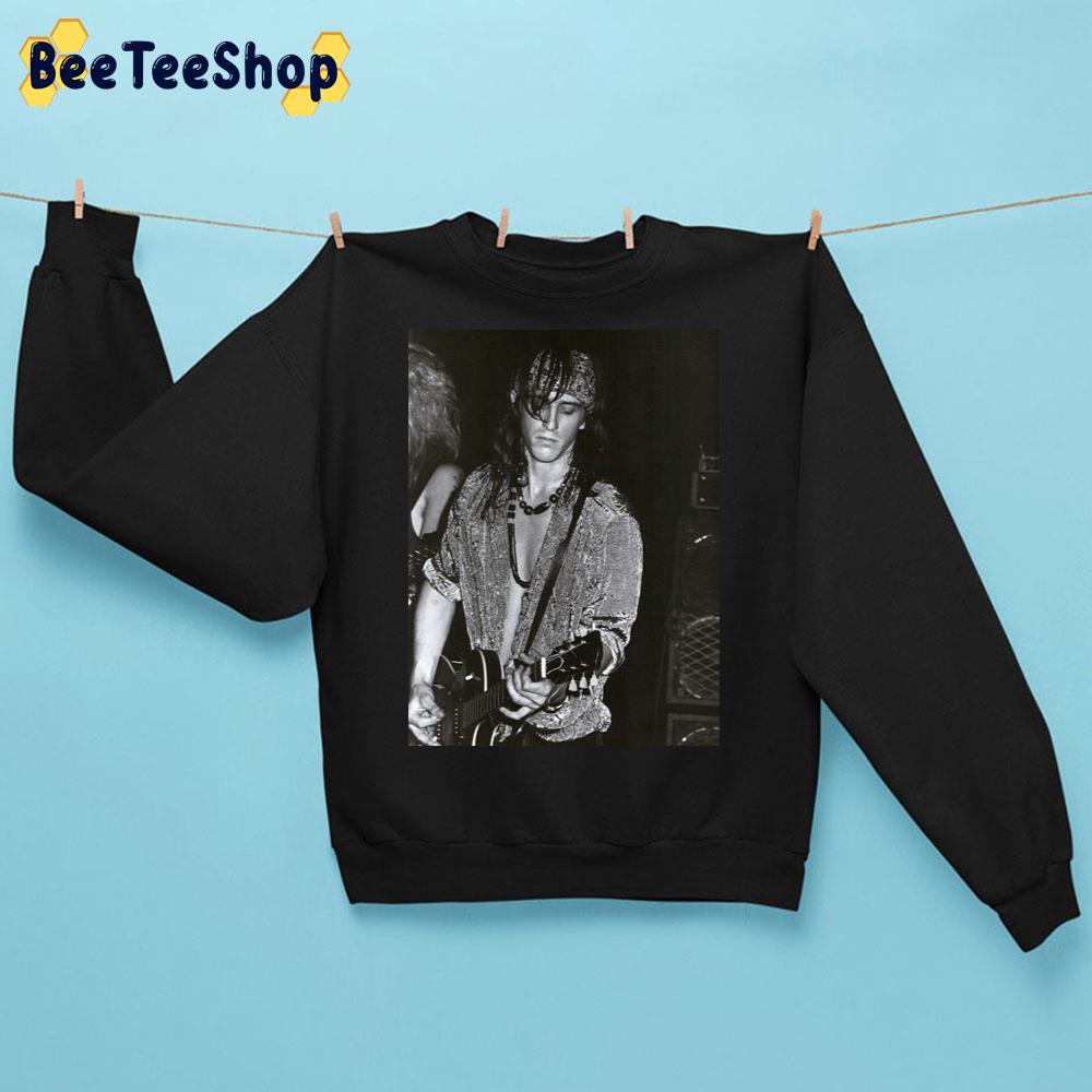 Izzy Stradlin Playing Guitar Trending Unisex Sweatshirt Izzy Stradlin Playing Guitar Trending Unisex Sweatshirt