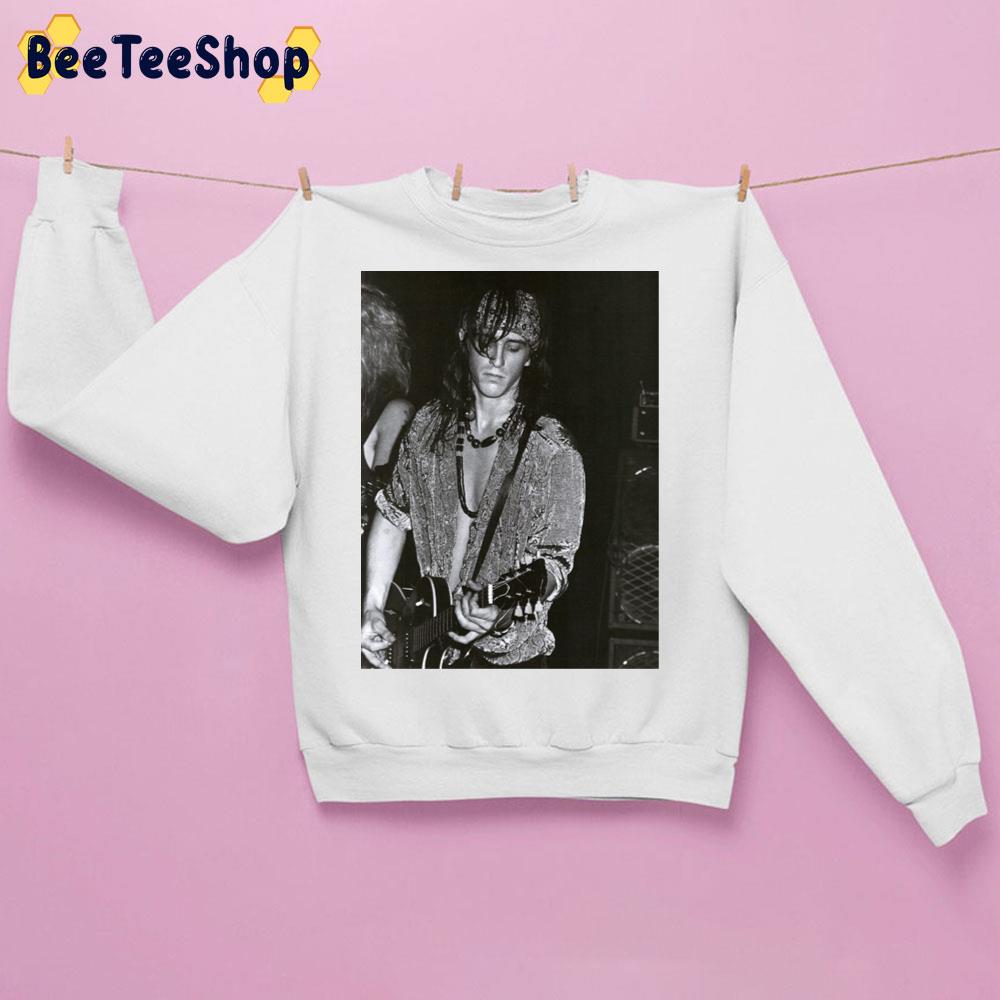 Izzy Stradlin Playing Guitar Trending Unisex Sweatshirt Izzy Stradlin Playing Guitar Trending Unisex Sweatshirt