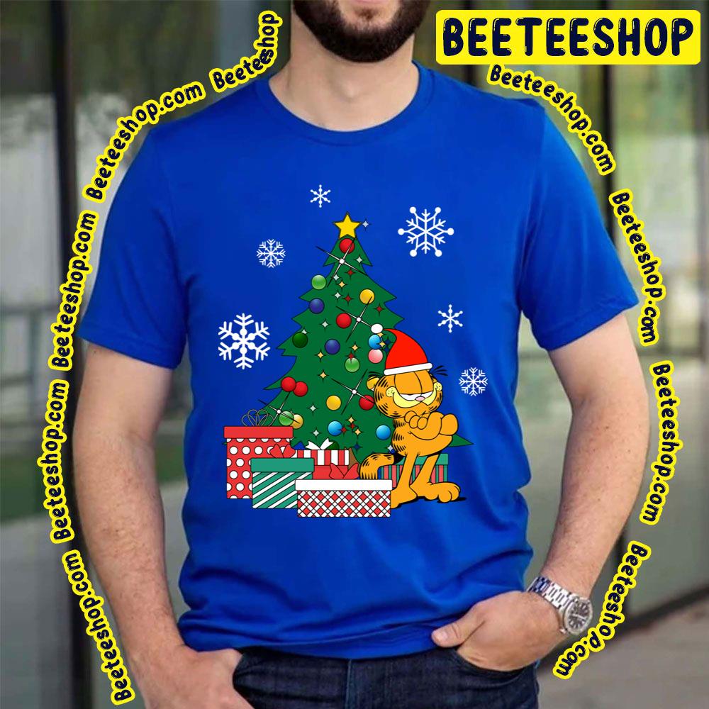 Garfield Cute Around The Christmas Tree Trending Unisex T-Shirt Garfield Cute Around The Christmas Tree Trending Unisex T-Shirt