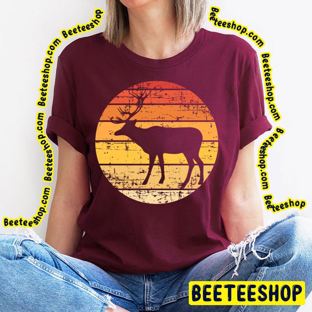 Retro 80's Vintage The Deer King Art Trending Unisex T-Shirt Retro 80's Vintage The Deer King Art Trending Unisex T-Shirt