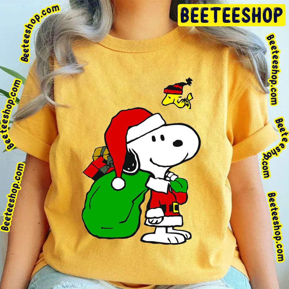 Snoopy Santa And Woodstock Christmas Trending Unisex T-Shirt Snoopy Santa And Woodstock Christmas Trending Unisex T-Shirt